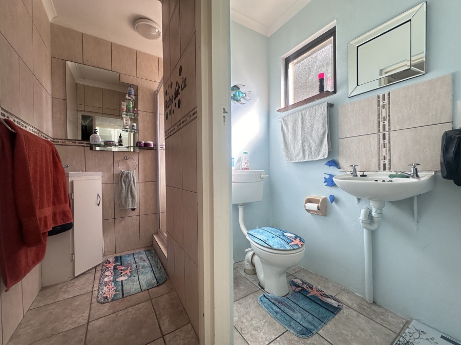 3 Bedroom Property for Sale in Stilbaai Wes Western Cape